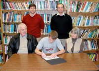 Shannon Signs with Holy Cross