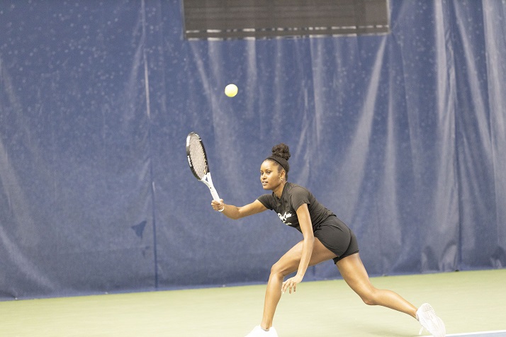 Savvidou and Carvalho-Landell Named NAIA All-Americans